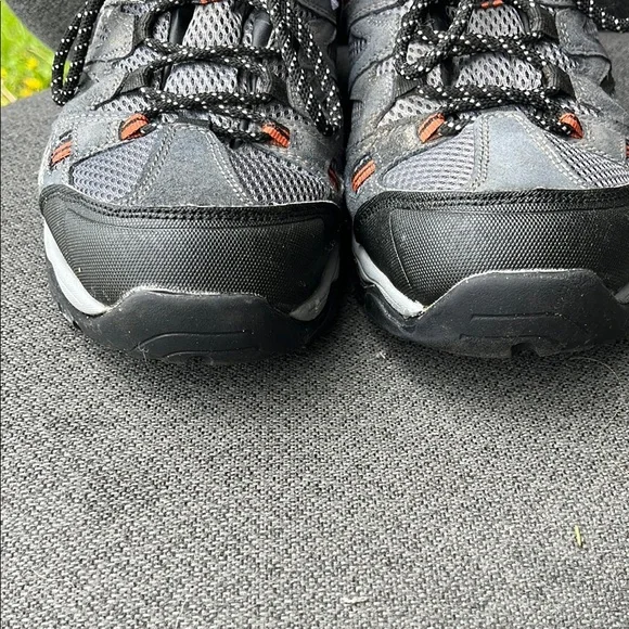 Hi-Tec Men's Gray and Black Hiking Shoes - Picture 2 of 5